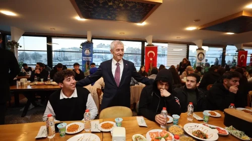 Mehmet Tahmazoğlu Bingöl ve Erzurum’da Şahinbeyli öğrencilerle buluştu