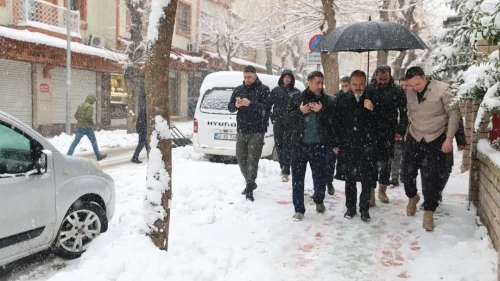 Siirt valisi Kızılkaya karla mücadelede ekiplerin seferber edildiğini açıkladı