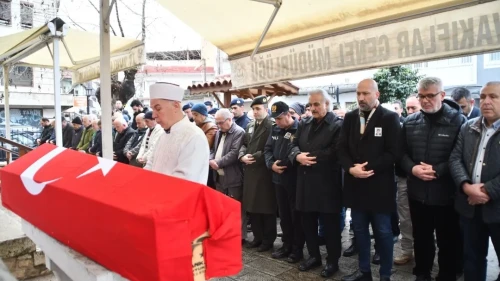 Söke'de hayatını kaybeden Kıbrıs Gazisi Oktay Ayan son yolculuğuna uğurlandı