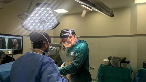 Bursa'da artroskopik cerrahi ile omuz ağrılarına son