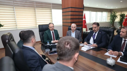 Siirt'te 15 Temmuz Demokrasi Meydanı yenileniyor