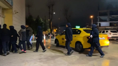 Bursa'da tekstil fabrikasında gıda zehirlenmesi şüphesiyle 20 işçi hastaneye kaldırıldı