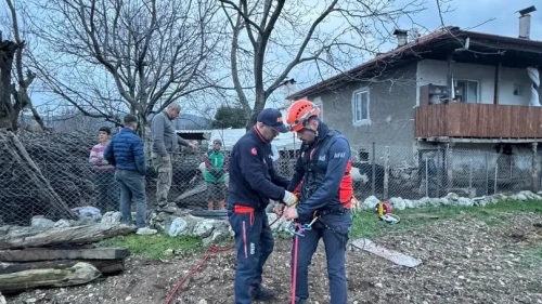 Burdur'da 20 metre derinlikteki kuyudan mahsur kalan oğlak AFAD ekiplerince kurtarıldı