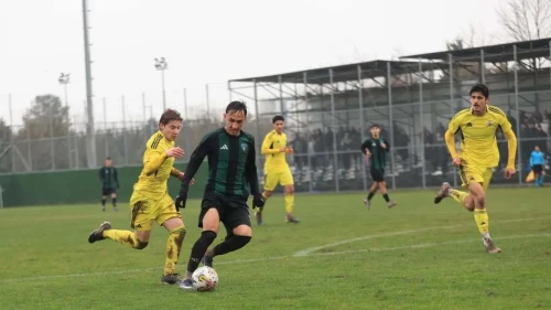 Kocaelispor U19 takımı Fenerbahçe'yi 3-2 mağlup etti