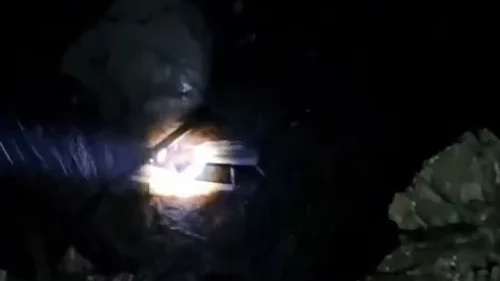 Muğla'nın Marmaris ilçesinde dereden geçmeye çalışan kişi sele kapıldı