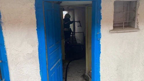 Bolu’da metruk evde çıkan yangın itfaiye ekipleri tarafından söndürüldü