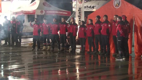 Bursa'da 6 Şubat depreminin yıl dönümünde Osmangazi'de anma töreni düzenlendi