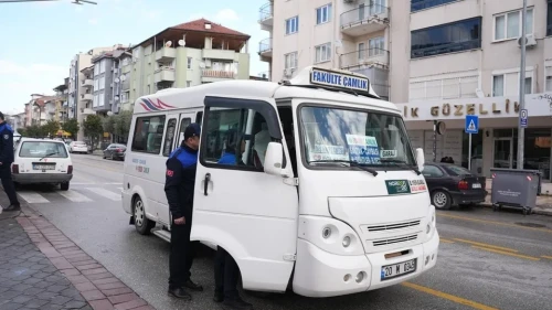 Denizli'de şehir içi minibüslere zabıta ekiplerince kapsamlı denetim yapıldı