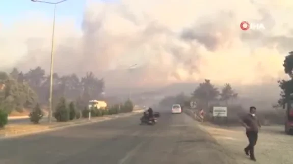 Çanakkale'de Orman Yangını Kontrol Altına Alınamadı