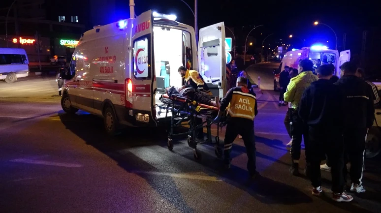 Malatya’da trafik kazasında 3 kişi yaralandı, sürücü olay yerinden kaçtı