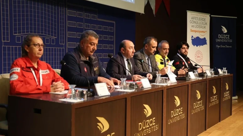 Düzce'de afetlerde gönüllülük ve liderlik sempozyumu düzenlendi