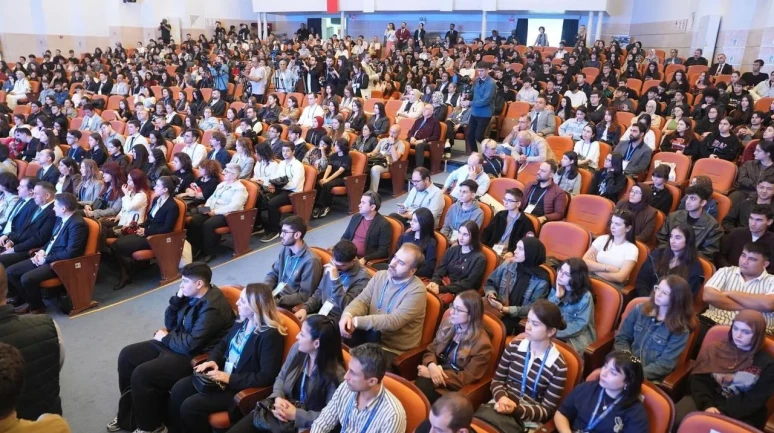 TÜBİTAK KARE kutup araştırmalarını Ege Üniversitesinde tartışıyor