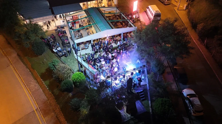 Nazilli Belediye Başkanı Ertuğrul Tetik gençlerle Tepe Şenliği'nde bir araya geldi