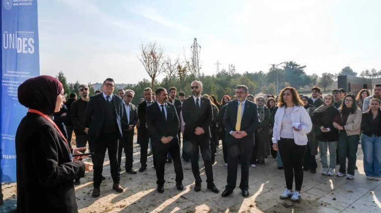 Bilecik Şeyh Edebali Üniversitesi kampüsüne farklı türlerde fidanlar dikildi