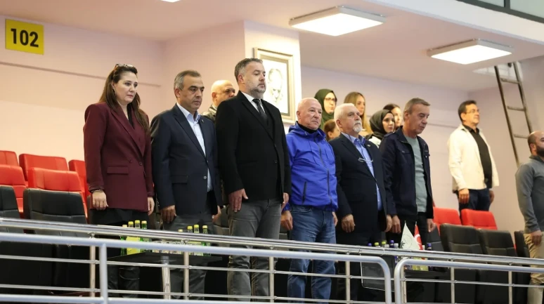 osmangazi belediyespor erkek voleybol takımı fenerbahçe'ye 3-1 mağlup oldu