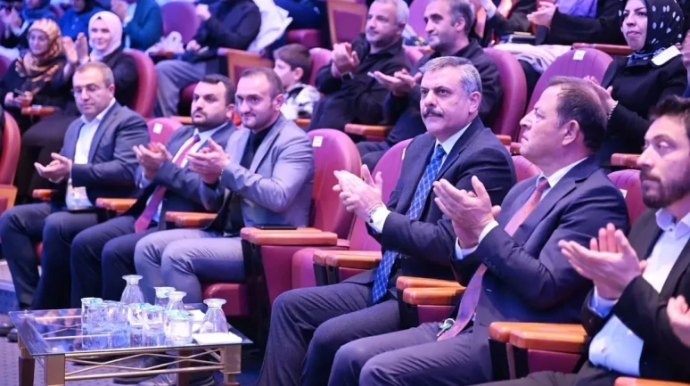 Erzurum Valisi Mustafa Çiftçi, İsmail Kahraman’la ilgili hatıralarını paylaştı