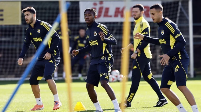 fenerbahçe rizespor maçı hazırlıklarına antrenmanlarla devam ediyor