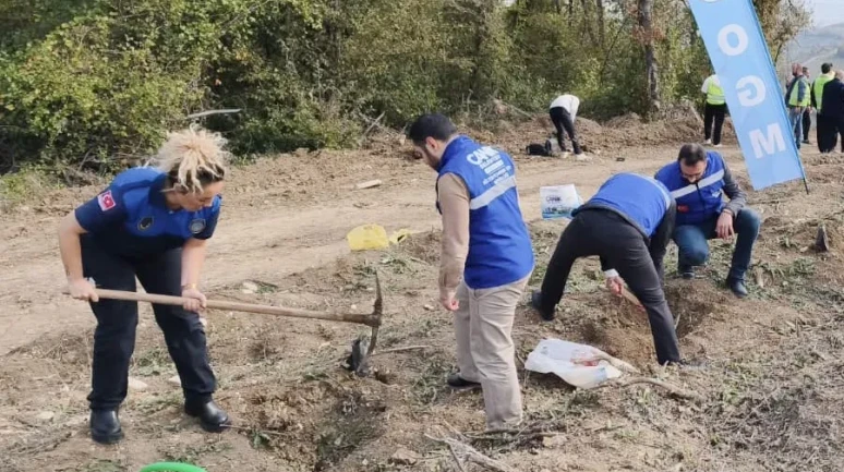 Samsun'un Canik ilçesinde 11 Kasım Milli Ağaçlandırma Günü'nde fidan dikim etkinliği düzenlendi