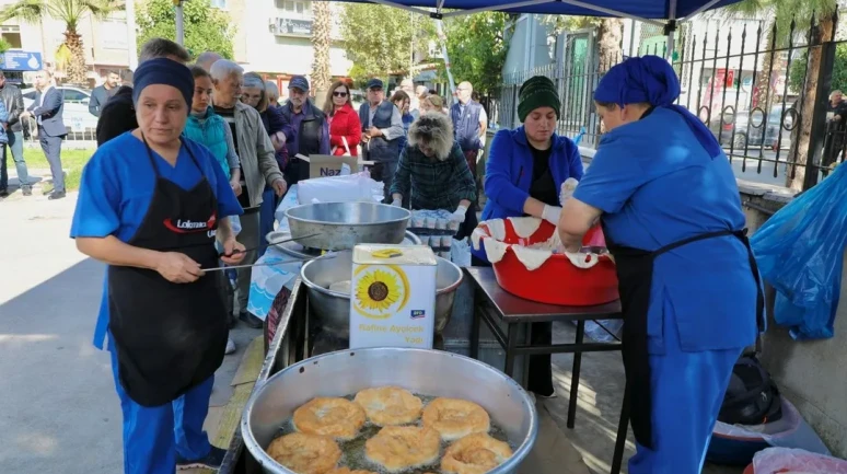 Edremit'te şehit polis memuru Abdulkadir Güngör vefatının dördüncü yılında dualarla anıldı