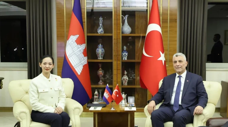 Ticaret Bakanı Bolat Kamboçya Ticaret Bakanı Nimul ile Ankara’da görüştü