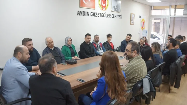 Aydın'da CHP'li belediyelerin basın sorumluları AGC üyeleriyle görüştü