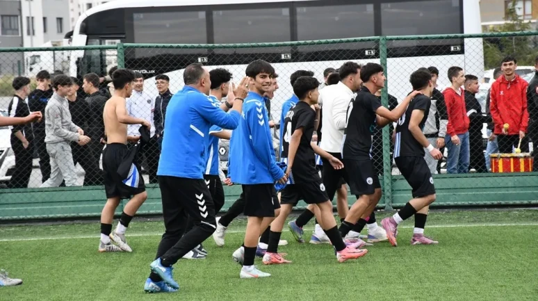 Kayseri U16 Ligi'nde play-off yarı final maçları sonucunda 4 takım finale yükseldi