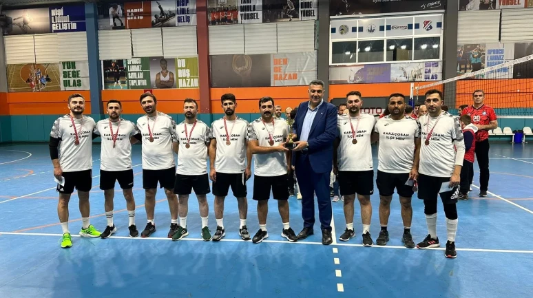 Erzurum’da Öğretmenler Günü voleybol turnuvasında şampiyon Aşkale oldu