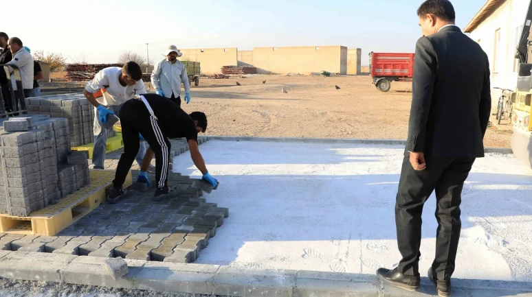 Karatay Belediyesi 2025 sonuna kadar 245 bin metrekare parke ve bordür çalışması yapacak