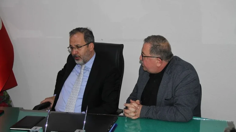 Manisa'da Mehmet Muharrem Kasapoğlu Esnaf ve Sanatkârlar Odası'nı ziyaret etti