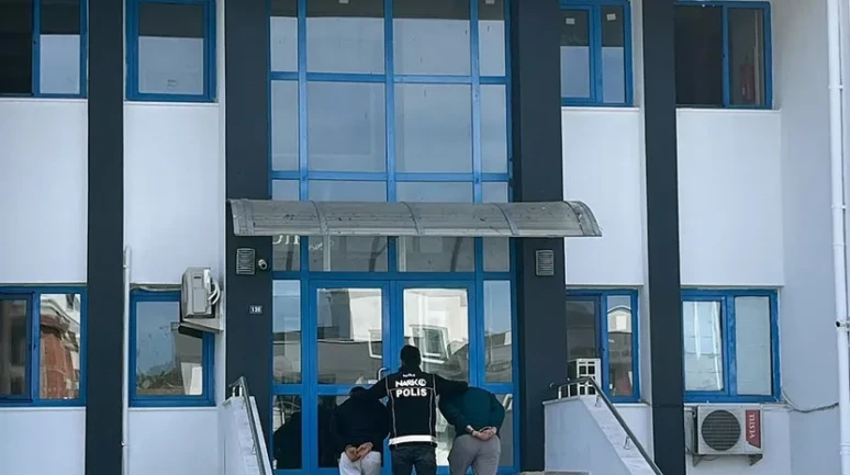 Muğla'da uyuşturucu operasyonlarında 8 şüpheli tutuklandı ve çok sayıda madde ele geçirildi