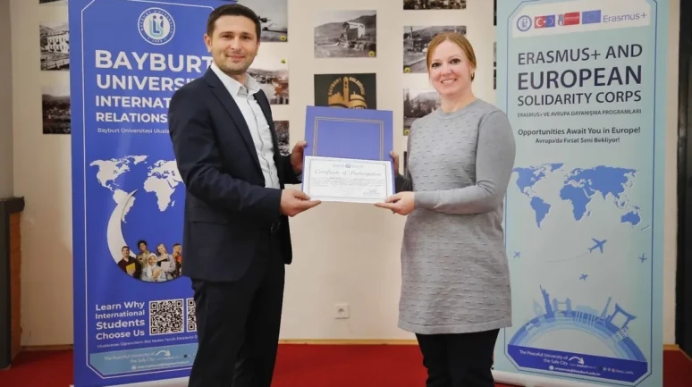 Bayburt Üniversitesi Cezayirli heyetle uluslararası staj iş birliğini güçlendirdi