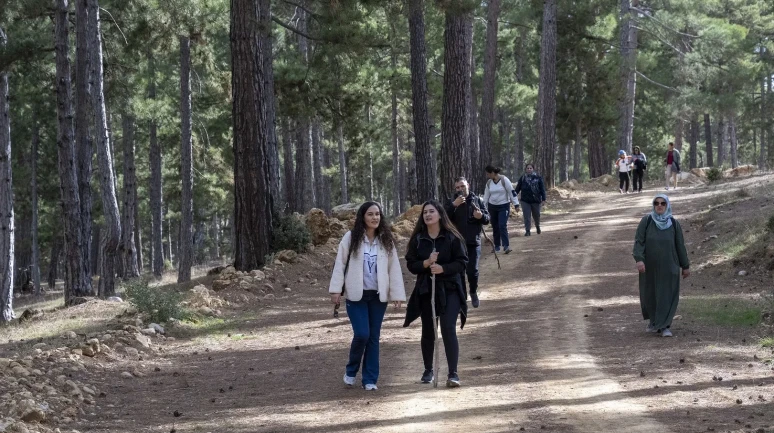 Mersin'de Tarihi Kilikya Yolu yürüyüşüne doğaseverler yoğun ilgi gösterdi