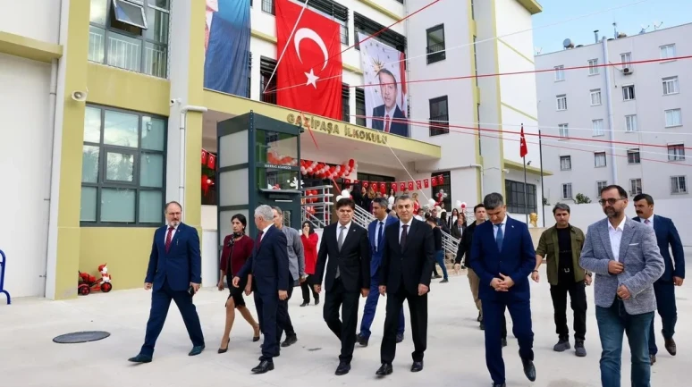 Mersin'de yıkılan dersliklerin yerine bin 534 modern sınıf yapıldı