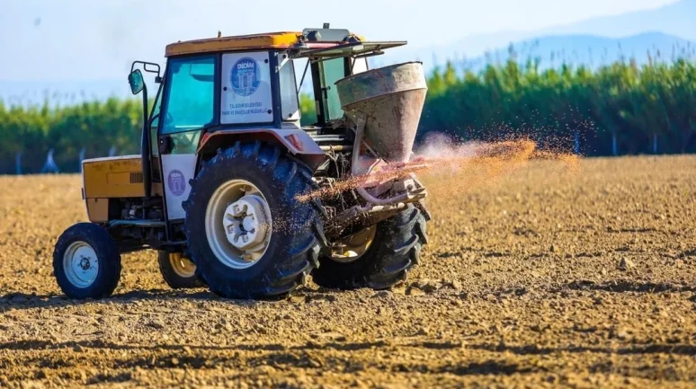 Didim Belediyesi yerel kalkınma için buğday ekim projesini hayata geçirdi