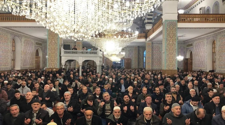 düzce'de regaip kandili idrak edildi