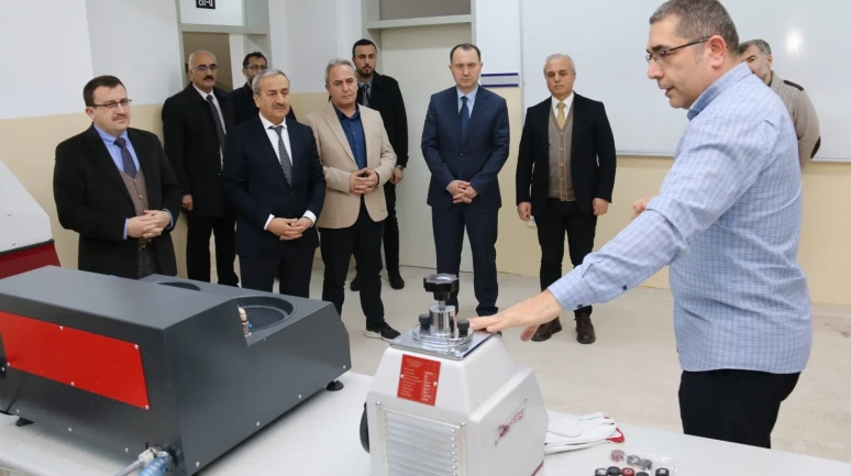 Karabük'te TOBB Teknik Bilimler MYO'ya sanayi odaklı ziyaret gerçekleştirildi