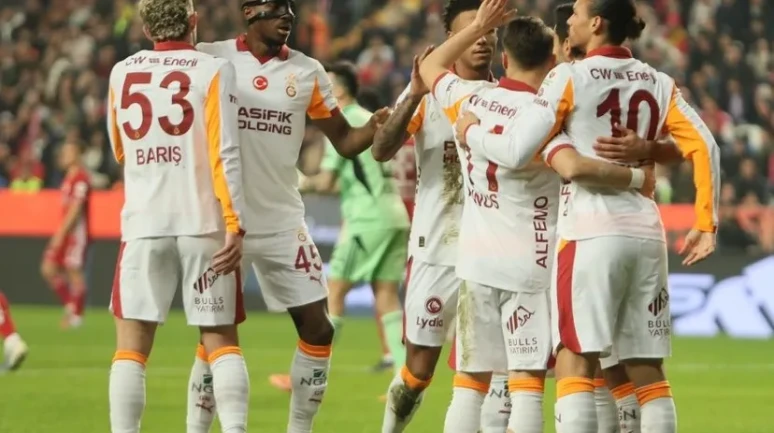 Trendyol Süper Lig'de 16. hafta sonunda Galatasaray liderliğini korudu
