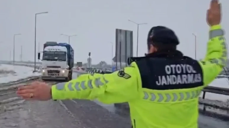 Gaziantep'te jandarma 2 bin 60 personelle yılbaşı ve kar yağışı tedbirleri aldı