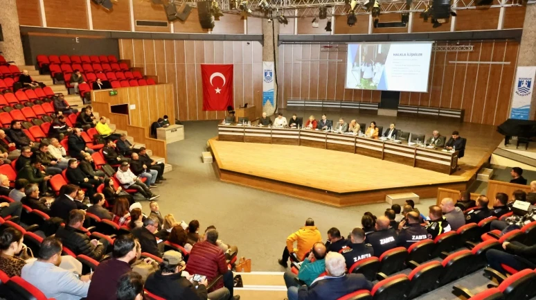 Bodrum’da yılın son muhtarlar toplantısı Herodot Kültür Merkezi’nde yapıldı