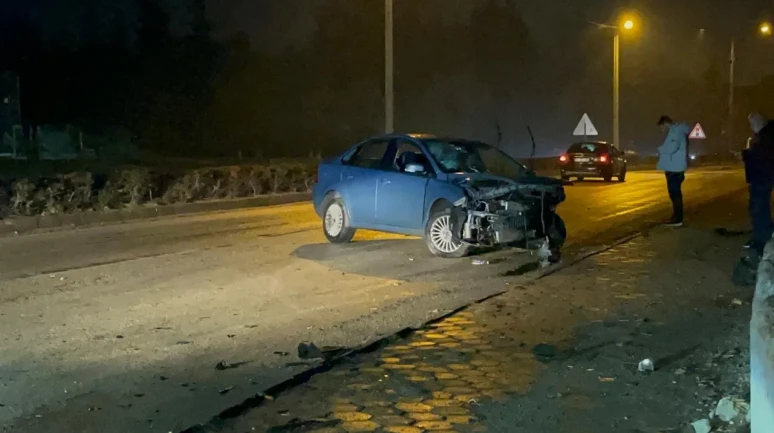 Eskişehir’de yağmurun etkisiyle aynı yolda aynı anda 4 kaza meydana geldi
