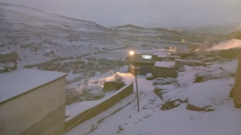 Çermik kırsalında mevsimin ilk karı etkili oldu