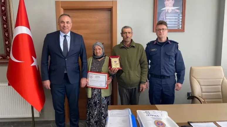 Denizli’de 3 kadın gayrimenkulünü Jandarma Asayiş Vakfı’na bağışladı