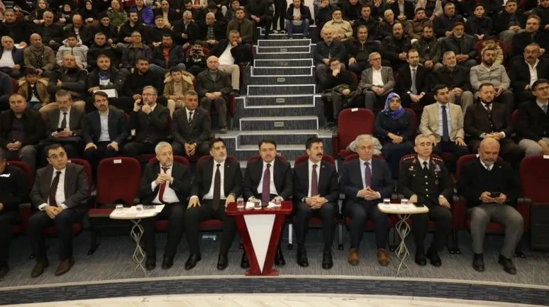 Kütahya'da aday din görevlileri için mezuniyet töreni düzenlendi