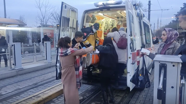 Eskişehir'de liselilerin kavgasında bıçaklanan öğrenci hastaneye kaldırıldı