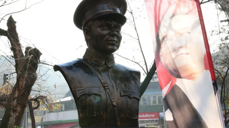 Osmangazi’de Şehit Kubilay Anıtı Yüzüncü Yıl Parkı’nda törenle açıldı