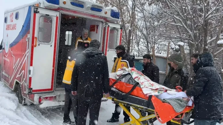 Muş'ta özel donanımlı obez ambulansla hasta nakli yapıldı