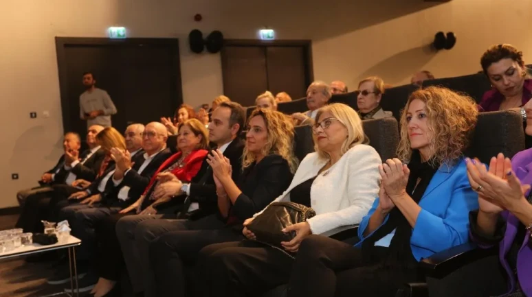 Antalya'da 'Güçlü Kadınlar, Güçlü Yarınlar' paneli düzenlendi