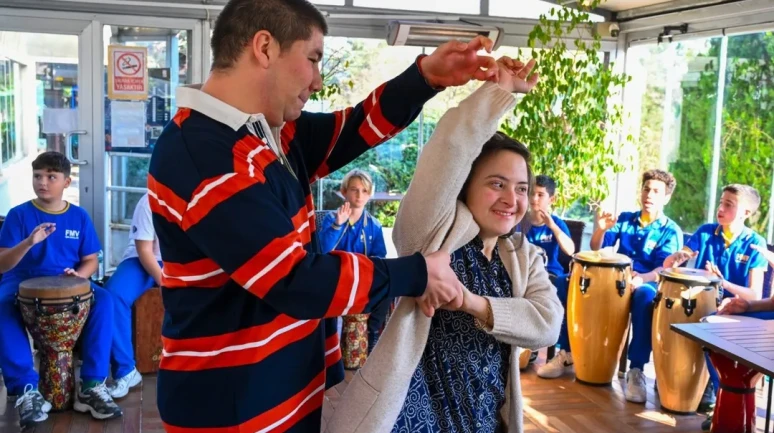 Beşiktaş Belediyesi engelliler gününü renkli etkinliklerle kutladı