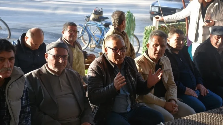 Salihli Kaymakamı Güldoğan Sarıpınar Mahallesi'nde vatandaşların sorunlarını dinledi