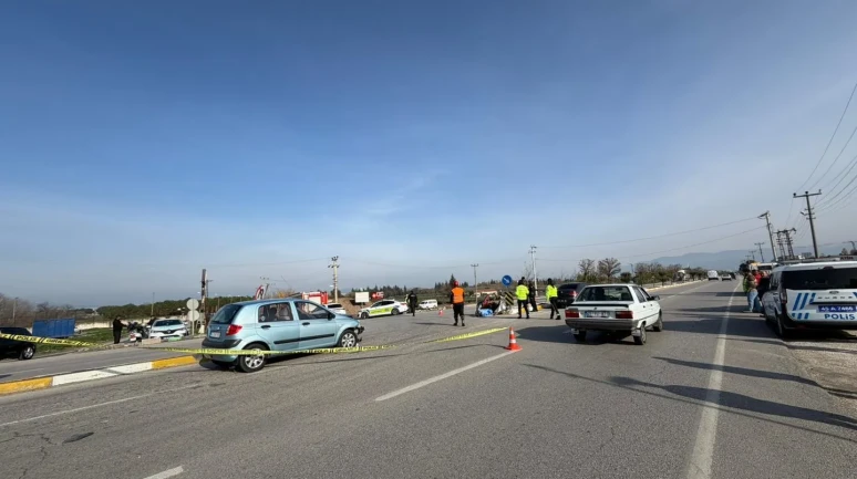 Akhisar karayolunda elektrikli bisiklet ile otomobil çarpıştı: 1 ölü